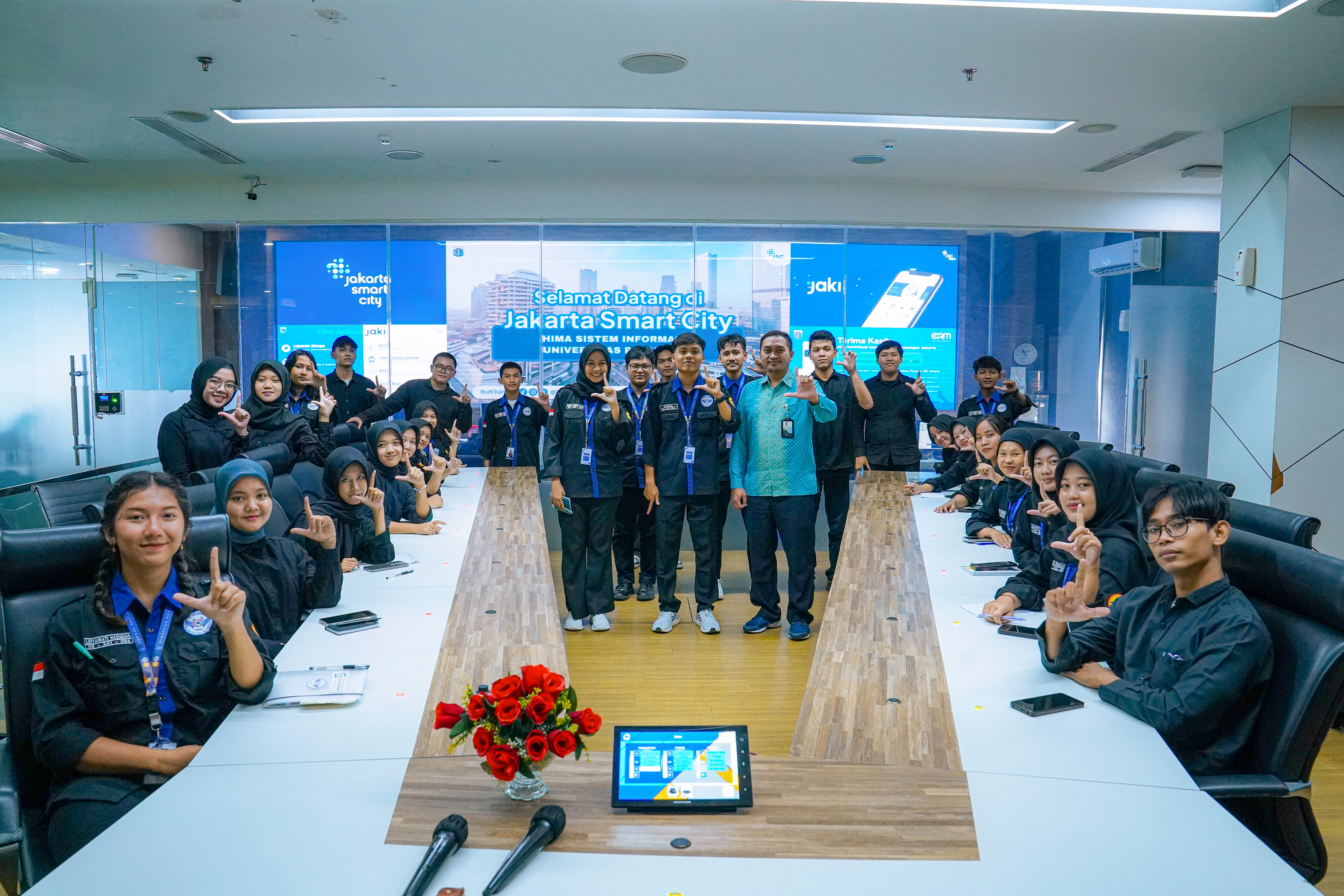 HMSI UNPAM SERANG Kunjungi Jakarta Smart City